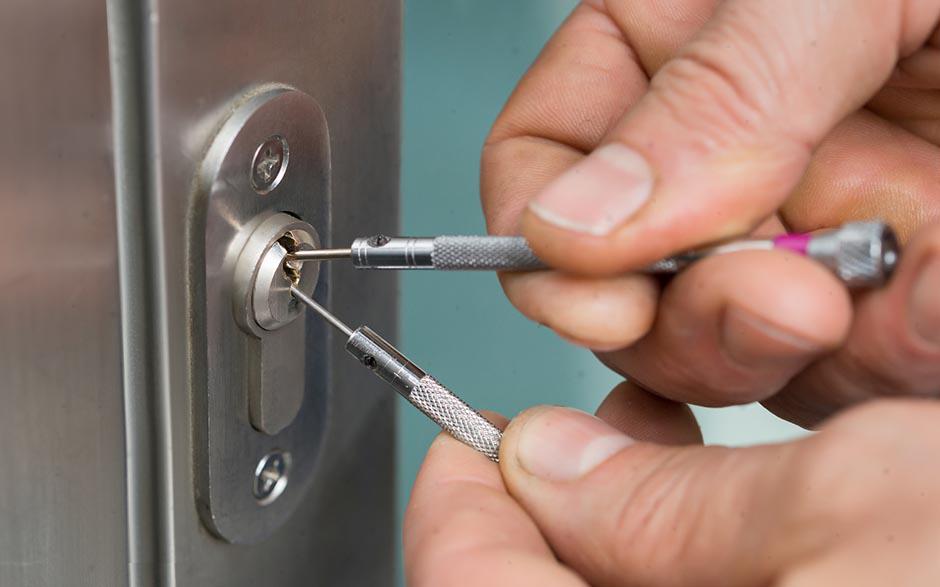 Allauch ouverture de porte serrure cassée